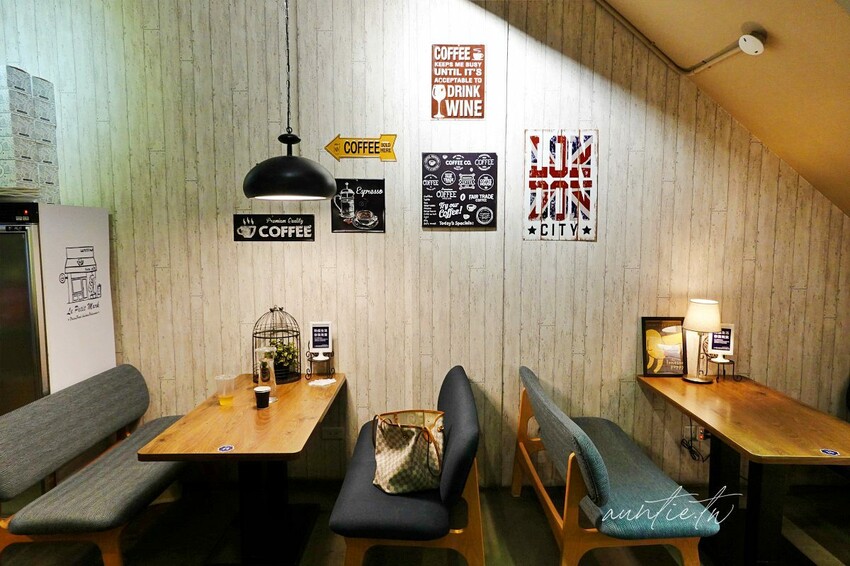 【新北】金山｜小瑪克手工披薩專賣店，燙得要死的薄皮炸雞是王道，厚厚起司Pizza也好吃