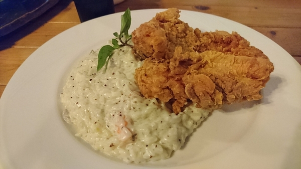 Lovely童話花園(花園店)：高雄~Lovely童話花園~創意義式料理~充滿童趣的大野狼與小紅帽~夢幻少女系甜點~熱戀草莓甜心蜜糖吐司~