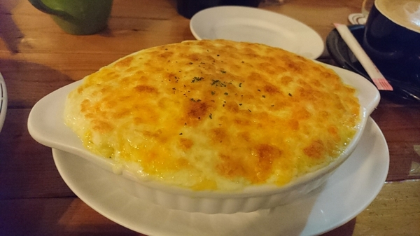 Lovely童話花園(花園店)：高雄~Lovely童話花園~創意義式料理~充滿童趣的大野狼與小紅帽~夢幻少女系甜點~熱戀草莓甜心蜜糖吐司~