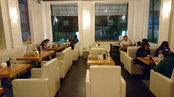 Lovely童話花園(花園店)：高雄~Lovely童話花園~創意義式料理~充滿童趣的大野狼與小紅帽~夢幻少女系甜點~熱戀草莓甜心蜜糖吐司~