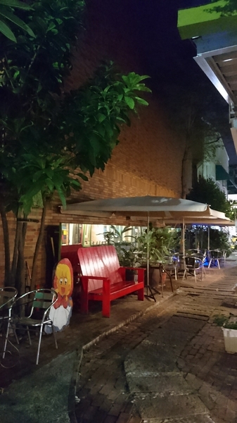 Lovely童話花園(花園店)：高雄~Lovely童話花園~創意義式料理~充滿童趣的大野狼與小紅帽~夢幻少女系甜點~熱戀草莓甜心蜜糖吐司~