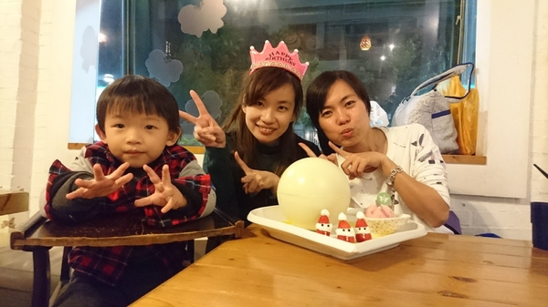 Lovely童話花園(花園店)：高雄~Lovely童話花園~創意義式料理~充滿童趣的大野狼與小紅帽~夢幻少女系甜點~熱戀草莓甜心蜜糖吐司~