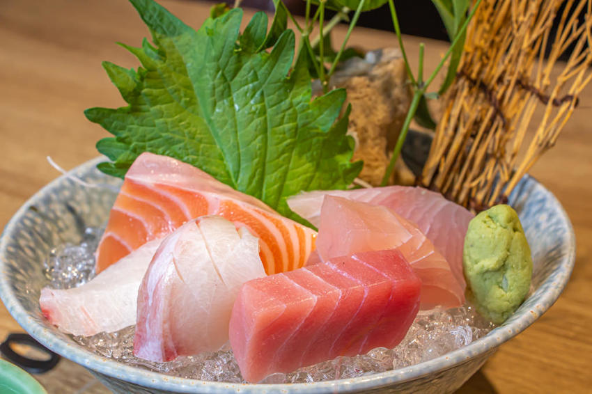 一貫手作壽司，中科商圈人氣美食，食材新鮮用料實在，用餐環境舒適有氣氛。 - 微笑Joe幸運