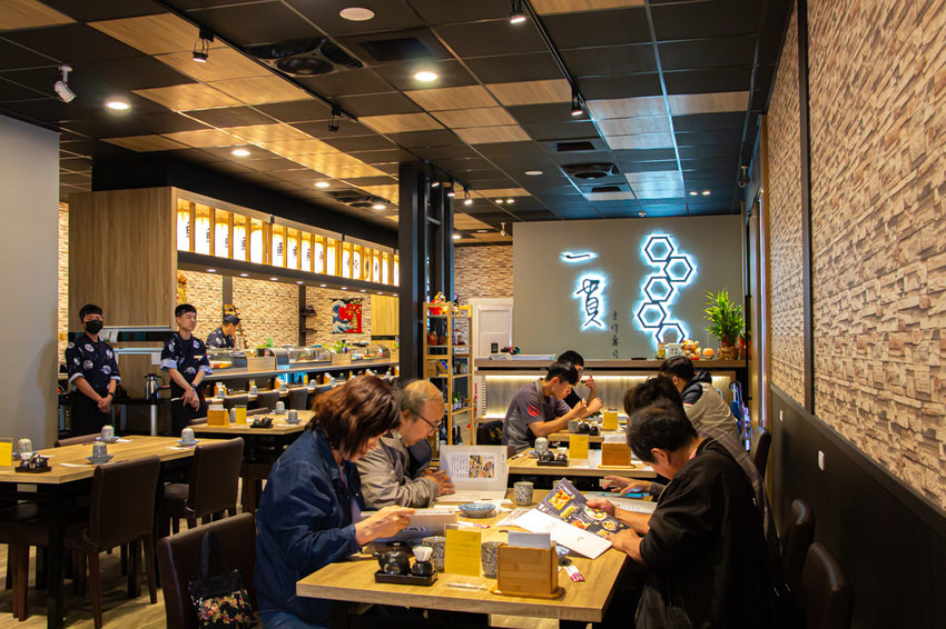 一貫手作壽司，中科商圈人氣美食，食材新鮮用料實在，用餐環境舒適有氣氛。 - 微笑Joe幸運