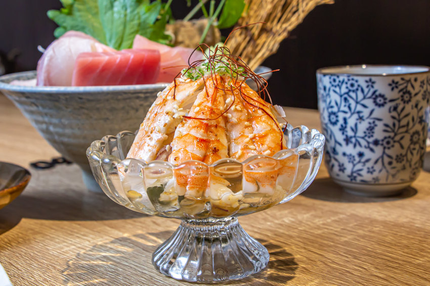 一貫手作壽司，中科商圈人氣美食，食材新鮮用料實在，用餐環境舒適有氣氛。 - 微笑Joe幸運