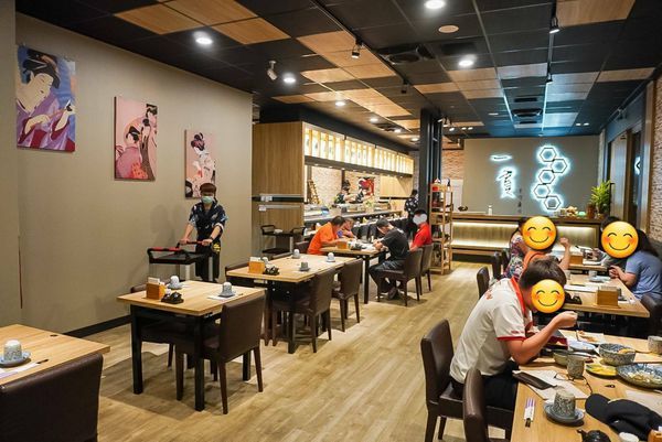 /tmp/phpnpLD4X /tmp/phpnpLD4X