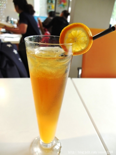 飛夢林青年咖啡 Family Youth Café：食旅生活隨筆。屏東市美食。飛夢林青年咖啡