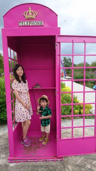 古坑珍‧粉紅城堡 水漾森林敎堂：雲林古坑~珍粉紅城堡 水漾森林敎堂~繽紛彩虹步道~超夢幻超浪漫~好拍到嫑嫑的~婚紗拍照打卡的好地方~