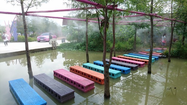 古坑珍‧粉紅城堡 水漾森林敎堂：雲林古坑~珍粉紅城堡 水漾森林敎堂~繽紛彩虹步道~超夢幻超浪漫~好拍到嫑嫑的~婚紗拍照打卡的好地方~