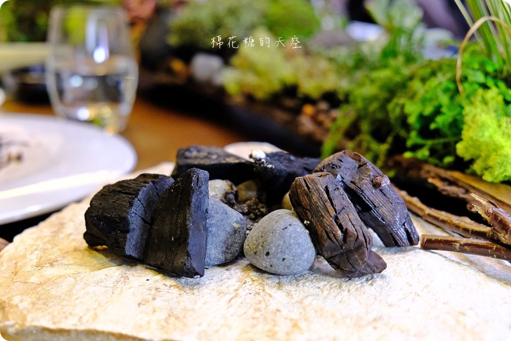 2018台中最令人期待的無菜單料理Feuille,一年只賣兩個月,吃土、吃花、吃石頭還吃泥巴!