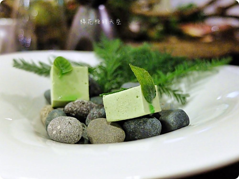 台中最新私廚-Feuille芾飲食實驗室一年只營業三個月的無菜單料理，完全顛覆料理既定規則重設你對美食的想像