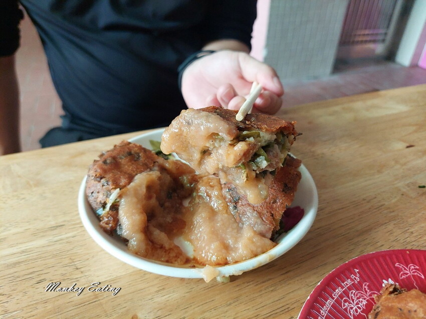 【台中后里】炸粿生｜人氣炸蚵嗲肉嗲炒麵，后里三代老店，隱藏后里第一公有零售市場美食 - 貪吃猴的幻想