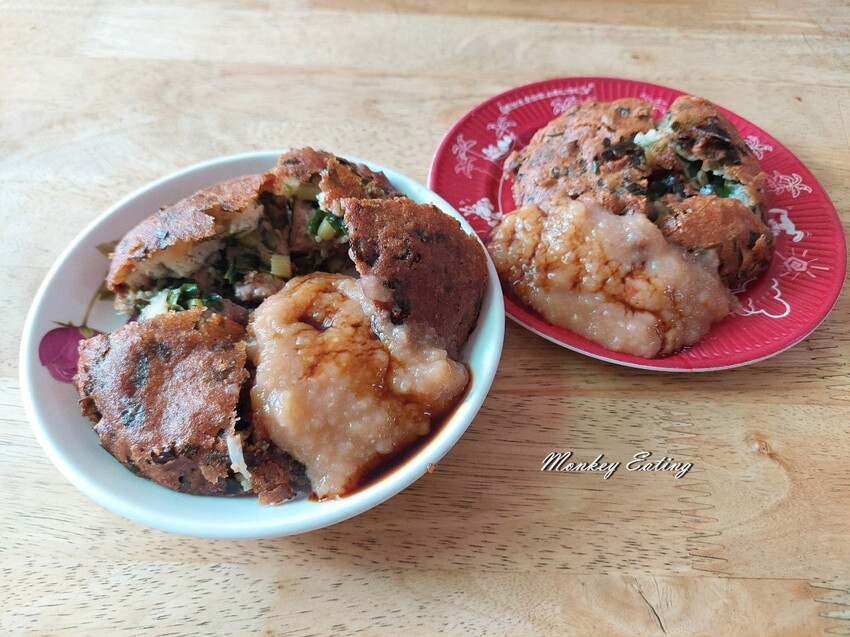 【台中后里】炸粿生｜人氣炸蚵嗲肉嗲炒麵，后里三代老店，隱藏后里第一公有零售市場美食 - 貪吃猴的幻想