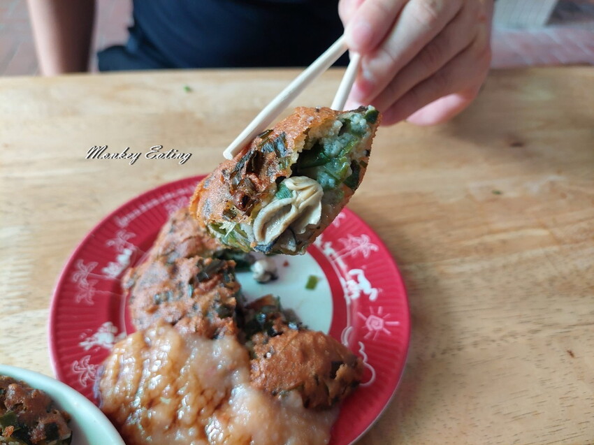 【台中后里】炸粿生｜人氣炸蚵嗲肉嗲炒麵，后里三代老店，隱藏后里第一公有零售市場美食 - 貪吃猴的幻想