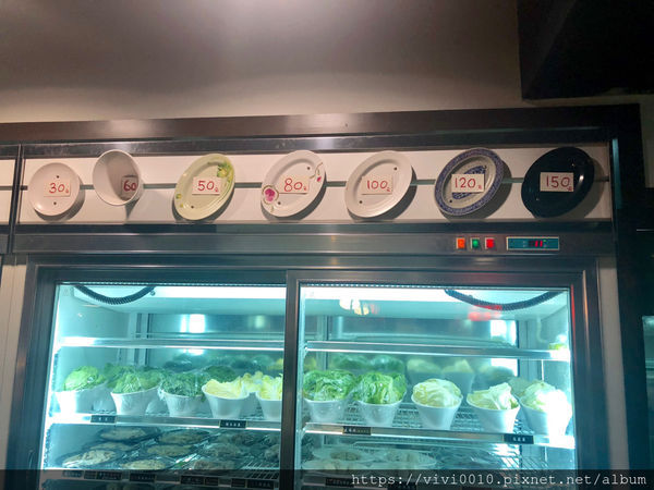 圓圓家愛吃貨-《台北中山》行天宮巷弄藏美食，赤哥汕頭火鍋(台北松江總店)，新鮮溫體牛熱湯川燙，甘甜好滋味！