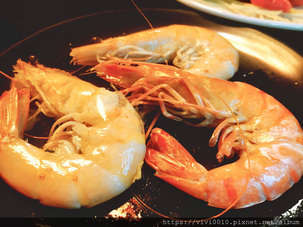 圓圓家愛吃貨-《台北中山》行天宮巷弄藏美食，赤哥汕頭火鍋(台北松江總店)，新鮮溫體牛熱湯川燙，甘甜好滋味！