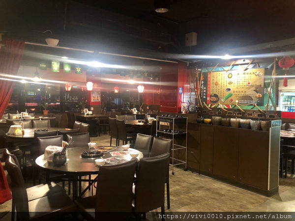 圓圓家愛吃貨-《台北中山》行天宮巷弄藏美食，赤哥汕頭火鍋(台北松江總店)，新鮮溫體牛熱湯川燙，甘甜好滋味！