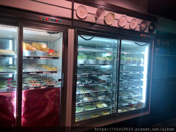 圓圓家愛吃貨-《台北中山》行天宮巷弄藏美食，赤哥汕頭火鍋(台北松江總店)，新鮮溫體牛熱湯川燙，甘甜好滋味！