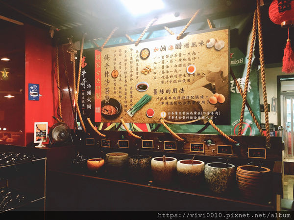 圓圓家愛吃貨-《台北中山》行天宮巷弄藏美食，赤哥汕頭火鍋(台北松江總店)，新鮮溫體牛熱湯川燙，甘甜好滋味！