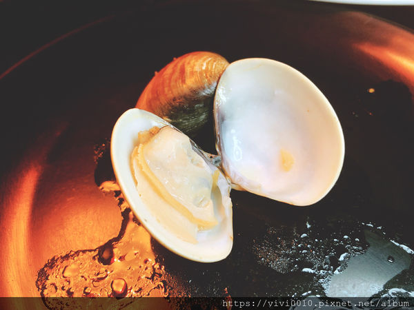 圓圓家愛吃貨-《台北中山》行天宮巷弄藏美食，赤哥汕頭火鍋(台北松江總店)，新鮮溫體牛熱湯川燙，甘甜好滋味！