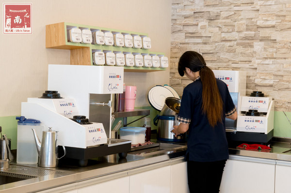 茶水印新營延平店(新營延平店)：【台南新營】大家搶著買的青蛙撞奶｜起鍋一次只能供應23杯｜自熬黑糖｜L-阿拉伯糖~茶水印新營延平店