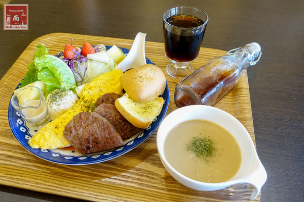麗瓷咖啡:【台南美食】臺南應用科大美食|永康早午餐|義大利麵|瓷器咖啡館~麗瓷咖啡 lazy Café