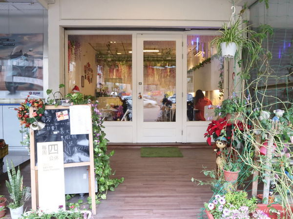 義小間 Little house:台中美食│義小間 Little house〃近中興大學平價義大利麵專賣店,裝潢溫馨可愛,還有販售澎派早午餐~