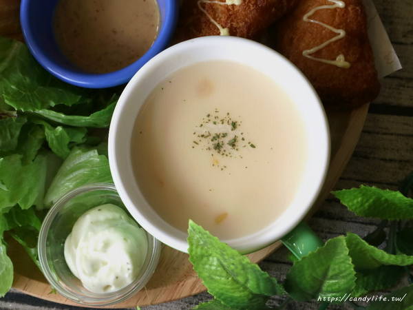 義小間 Little house:台中美食│義小間 Little house〃近中興大學平價義大利麵專賣店,裝潢溫馨可愛,還有販售澎派早午餐~