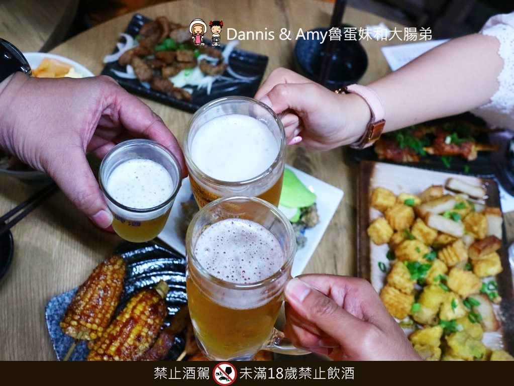 《新竹東門市場美食》小東門-蒸烤鮮飯食。澳門順德菜波波蛤（卜卜蜆）。牛肉蓋飯。綜合海鮮炊。薑蔥炒大沙公︱菜單分享 （影片）