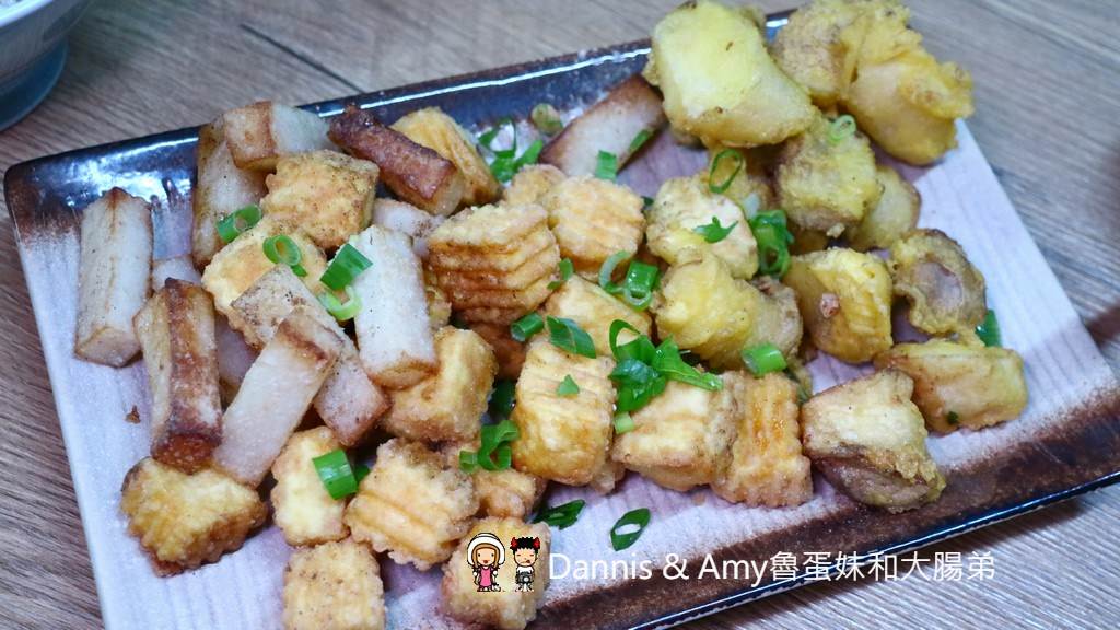 《新竹東門市場美食》小東門-蒸烤鮮飯食。澳門順德菜波波蛤（卜卜蜆）。牛肉蓋飯。綜合海鮮炊。薑蔥炒大沙公︱菜單分享 （影片）