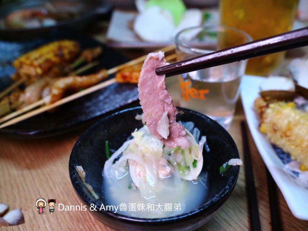 《新竹東門市場美食》小東門-蒸烤鮮飯食。澳門順德菜波波蛤（卜卜蜆）。牛肉蓋飯。綜合海鮮炊。薑蔥炒大沙公︱菜單分享 （影片）