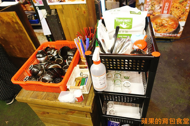 [食記] 新竹東區 - 小東門蒸烤鮮飯食 鮮甜粵式啵啵蛤蛤蜊超量 麻辣炒公仔麵飽足過癮 舒肥烤牛排多汁軟嫩 下班小酌好去處 新竹美食