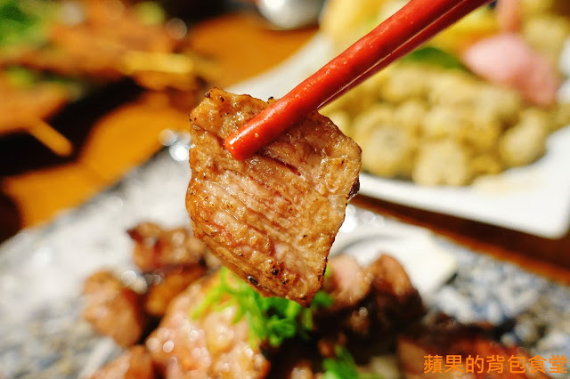 [食記] 新竹東區 - 小東門蒸烤鮮飯食 鮮甜粵式啵啵蛤蛤蜊超量 麻辣炒公仔麵飽足過癮 舒肥烤牛排多汁軟嫩 下班小酌好去處 新竹美食