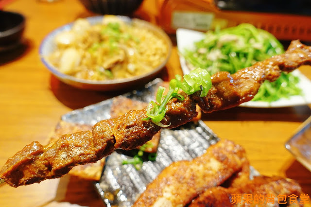 [食記] 新竹東區 - 小東門蒸烤鮮飯食 鮮甜粵式啵啵蛤蛤蜊超量 麻辣炒公仔麵飽足過癮 舒肥烤牛排多汁軟嫩 下班小酌好去處 新竹美食