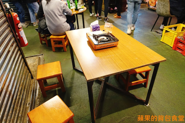 [食記] 新竹東區 - 小東門蒸烤鮮飯食 鮮甜粵式啵啵蛤蛤蜊超量 麻辣炒公仔麵飽足過癮 舒肥烤牛排多汁軟嫩 下班小酌好去處 新竹美食