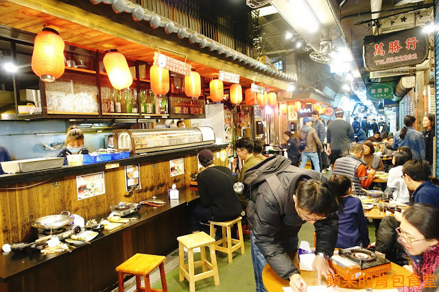 [食記] 新竹東區 - 小東門蒸烤鮮飯食 鮮甜粵式啵啵蛤蛤蜊超量 麻辣炒公仔麵飽足過癮 舒肥烤牛排多汁軟嫩 下班小酌好去處 新竹美食