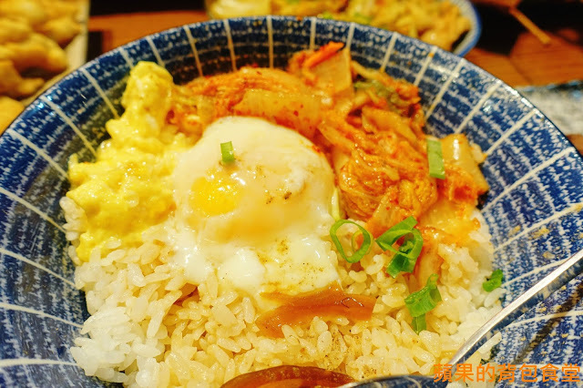 [食記] 新竹東區 - 小東門蒸烤鮮飯食 鮮甜粵式啵啵蛤蛤蜊超量 麻辣炒公仔麵飽足過癮 舒肥烤牛排多汁軟嫩 下班小酌好去處 新竹美食