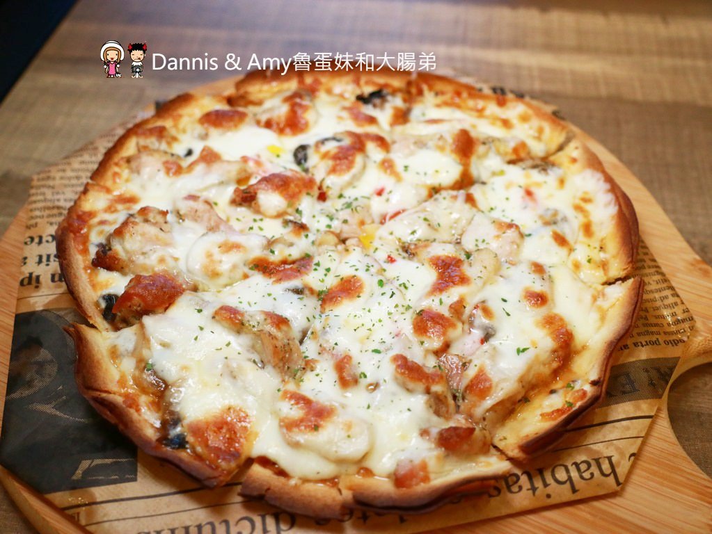 《新竹竹北美食》Freedom Caf'e Bistro(自由咖啡小酒館）義式早午晚餐輕食。宵夜炸物調酒。菜色推薦｜母親節優惠分享