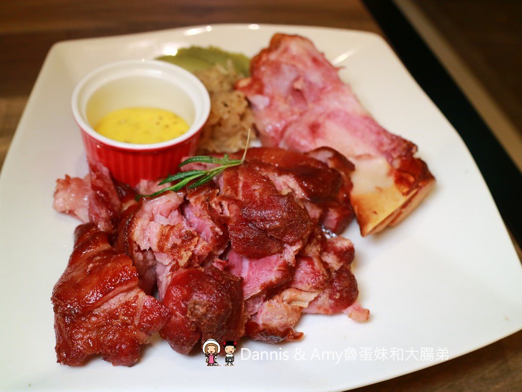 《新竹竹北美食》Freedom Caf'e Bistro(自由咖啡小酒館)義式早午晚餐輕食。宵夜炸物調酒。菜色推薦|母親節優惠分享