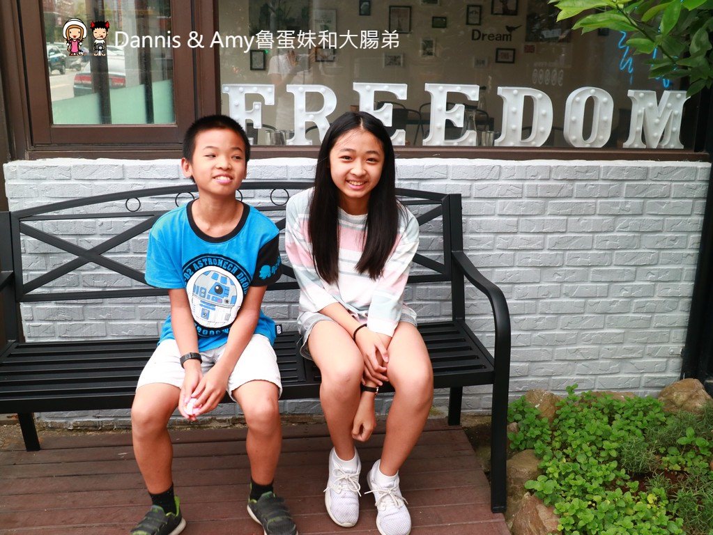 《新竹竹北美食》Freedom Caf'e Bistro(自由咖啡小酒館)義式早午晚餐輕食。宵夜炸物調酒。菜色推薦|母親節優惠分享