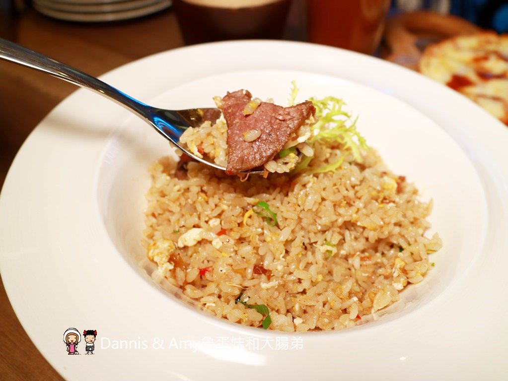 《新竹竹北美食》Freedom Caf'e Bistro(自由咖啡小酒館）義式早午晚餐輕食。宵夜炸物調酒。菜色推薦｜母親節優惠分享