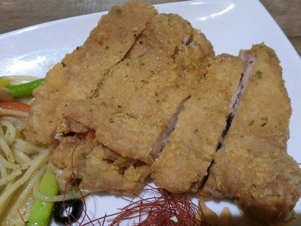 (竹北美食)Freedom餐酒館交通方便好停車,悠閒享受美食之夜~