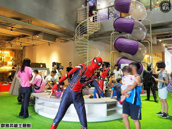 歐雅英雄主題館：歐雅英雄主題館正式開幕拉～北屯親子景點開幕當天眾星雲集，館內還有歐雅系統家具樣品可以參觀唷！