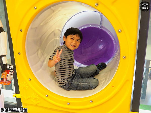 歐雅英雄主題館：歐雅英雄主題館正式開幕拉～北屯親子景點開幕當天眾星雲集，館內還有歐雅系統家具樣品可以參觀唷！