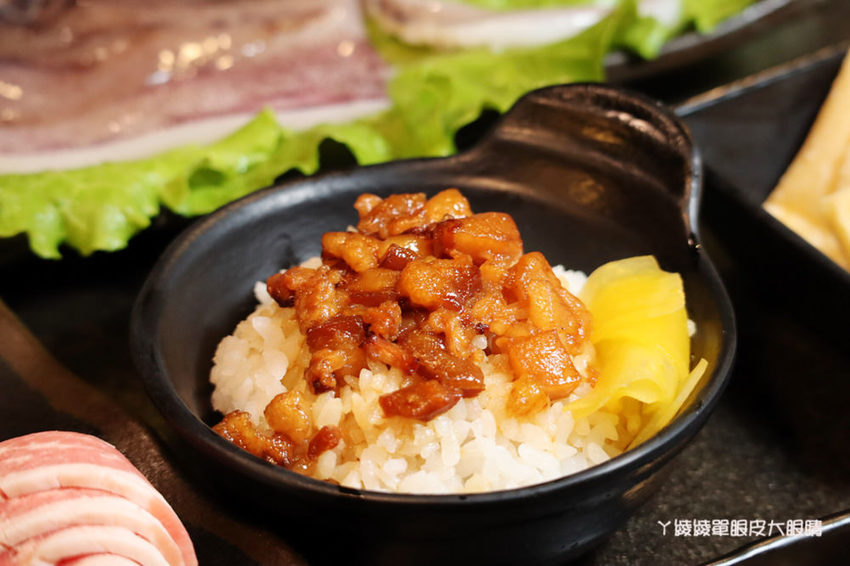 新竹燒烤吃到飽！愛烤愛對囉新竹店，新竹大遠百附近超狂海陸吃到飽！壽星生日優惠