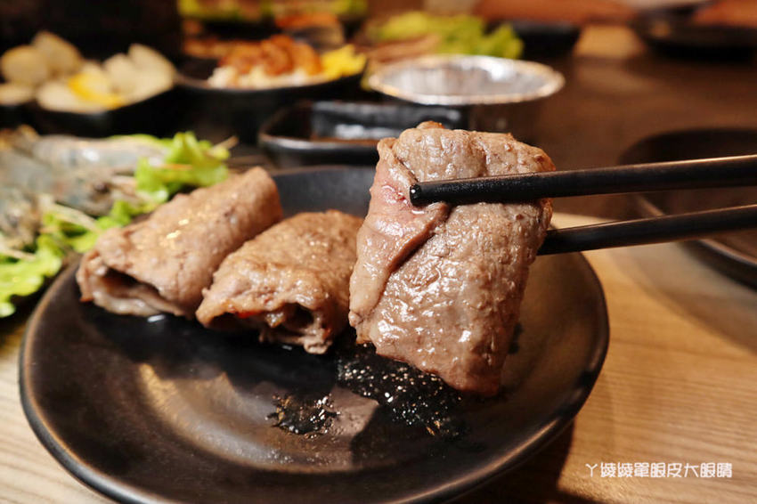 新竹燒烤吃到飽！愛烤愛對囉新竹店，新竹大遠百附近超狂海陸吃到飽！壽星生日優惠