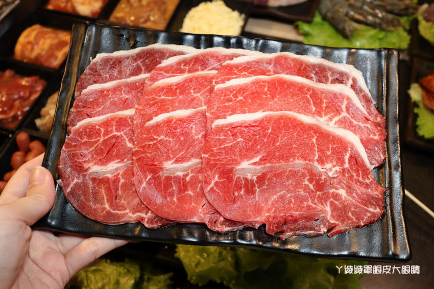 新竹燒烤吃到飽！愛烤愛對囉新竹店，新竹大遠百附近超狂海陸吃到飽！壽星生日優惠