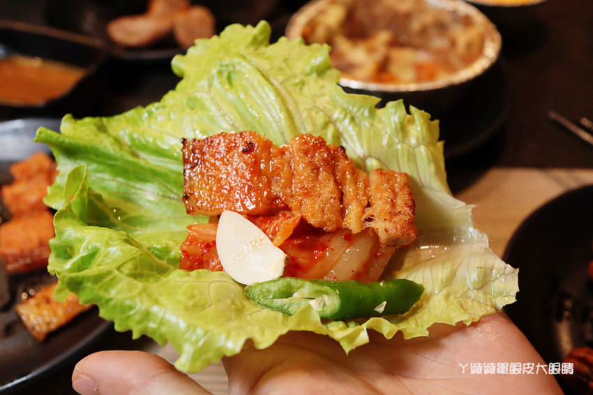 新竹燒烤吃到飽！愛烤愛對囉新竹店，新竹大遠百附近超狂海陸吃到飽！壽星生日優惠