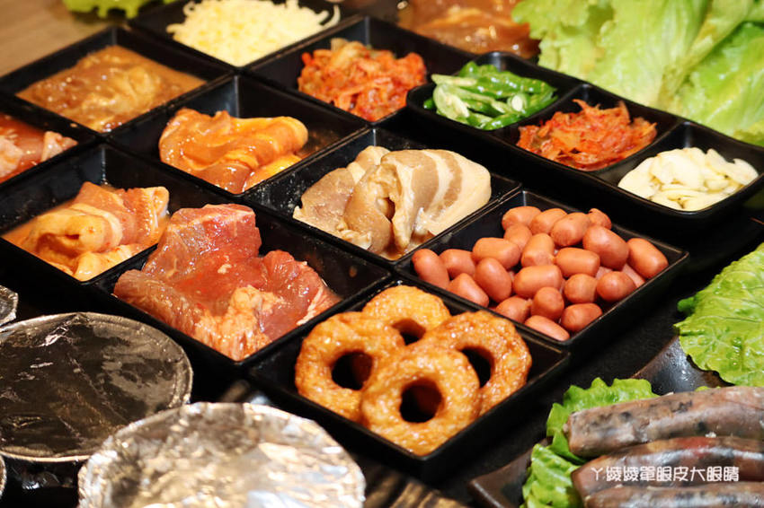 新竹燒烤吃到飽！愛烤愛對囉新竹店，新竹大遠百附近超狂海陸吃到飽！壽星生日優惠
