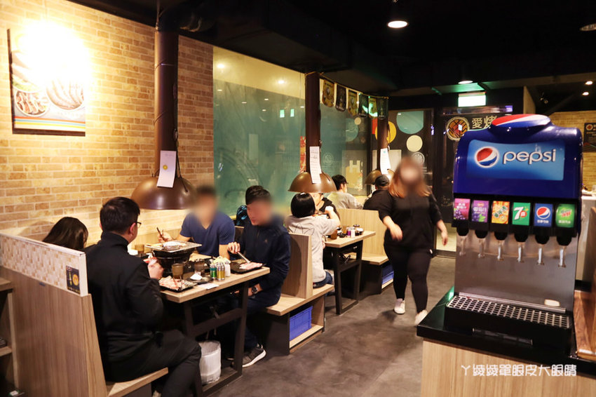 新竹燒烤吃到飽！愛烤愛對囉新竹店，新竹大遠百附近超狂海陸吃到飽！壽星生日優惠